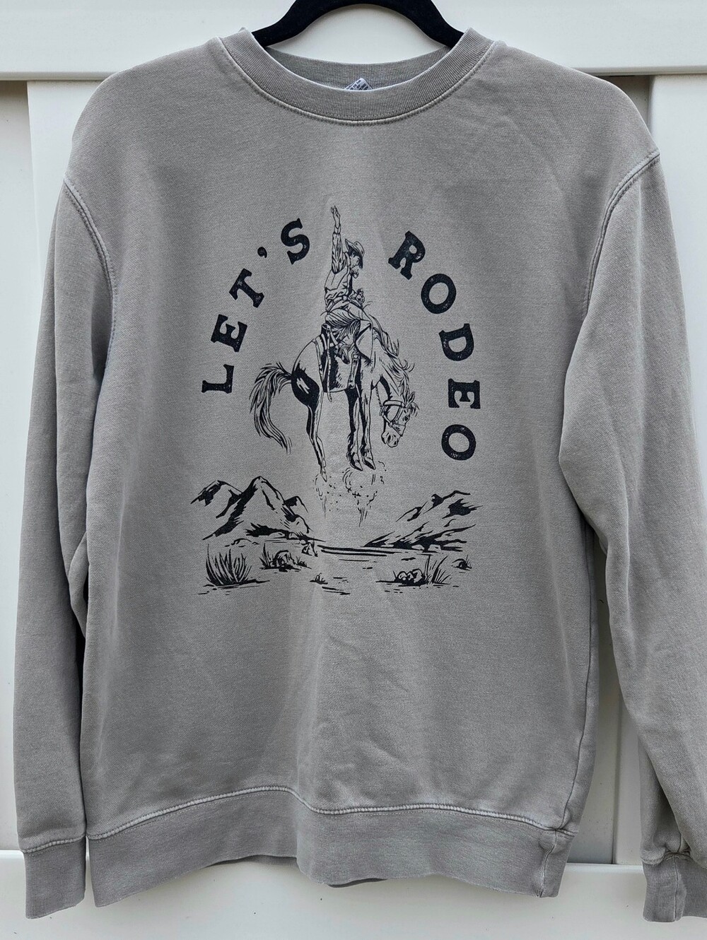 Independent Trading Company Women's 'Let’s Rodeo' Graphic Crewneck Sweatshirt